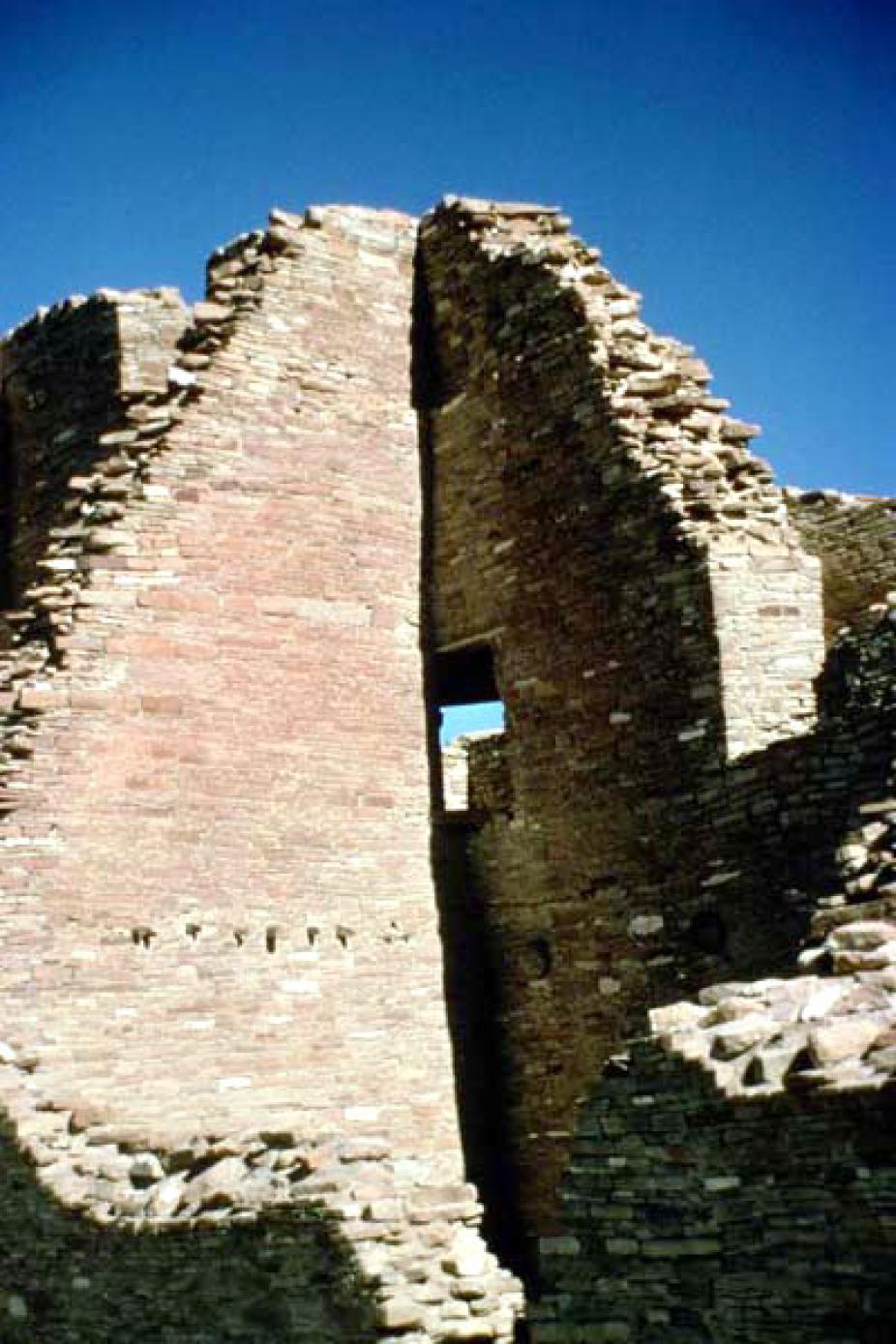 A possible solstitial window alignment at Pueblo Bonito